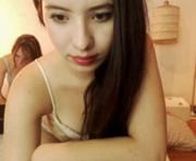 soifiee is a 18 year old female webcam sex model.