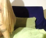 squirting_lea is a 22 year old female webcam sex model.