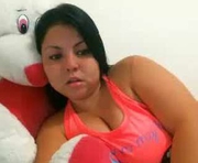 carolaynxx is a 23 year old female webcam sex model.