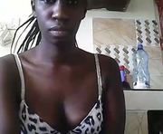 queen_tweakingbae is a 20 year old female webcam sex model.