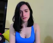 yhanbeaufort18 is a 22 year old shemale webcam sex model.