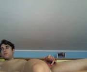 itsjordan59 is a 18 year old male webcam sex model.