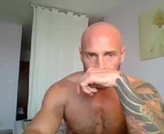 leonardoosa is a 35 year old male webcam sex model.