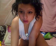 rubi_latinslave is a 18 year old female webcam sex model.