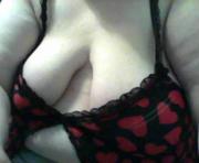 sexypa71 is a 43 year old female webcam sex model.