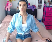 laurencesophiets is a 18 year old shemale webcam sex model.
