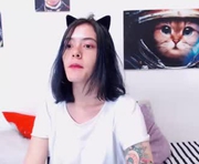 alice_river is a 20 year old female webcam sex model.