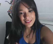 bella_hadid is a 25 year old female webcam sex model.