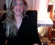 1_hot_ts is a 25 year old shemale webcam sex model.