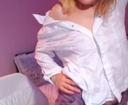 whisperlove is a 20 year old female webcam sex model.
