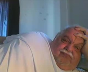d4nier is a 99 year old male webcam sex model.