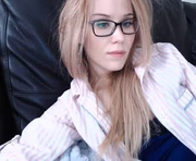 myassistant is a 34 year old female webcam sex model.