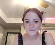 katieecage is a 18 year old female webcam sex model.