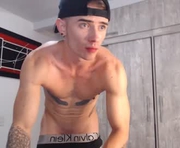 ryann_blue_ is a 25 year old male webcam sex model.