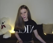 anna_simse is a 18 year old female webcam sex model.