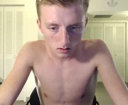 richiewest is a 19 year old male webcam sex model.