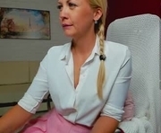 8_molly_8 is a 30 year old female webcam sex model.