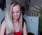 valerieluvsugar is a 99 year old female webcam sex model.