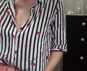 xvanessalove is a 46 year old female webcam sex model.