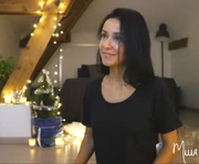 miiiawallace is a  year old female webcam sex model.