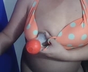 pregnantsinglesugar is a 20 year old female webcam sex model.