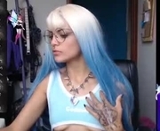 lila_bratz is a 21 year old female webcam sex model.