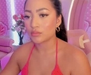 lillyortiiz is a 19 year old female webcam sex model.