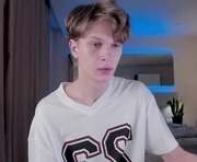 maxim_burn is a 21 year old male webcam sex model.