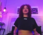 camelott_lynx is a 19 year old female webcam sex model.