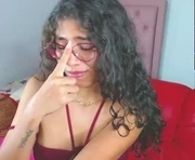 lorraine_rosse is a 22 year old female webcam sex model.