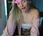 spacemarsi is a  year old female webcam sex model.