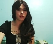 khylle_27 is a 30 year old shemale webcam sex model.