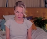bella_stewartt is a 19 year old female webcam sex model.
