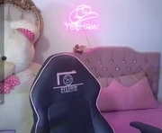 clio_tay is a 24 year old female webcam sex model.