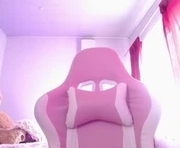 isa_emeralds is a 24 year old female webcam sex model.