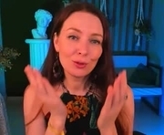 vandarossi is a 43 year old female webcam sex model.