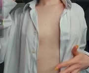 nakishacroshaw is a 18 year old female webcam sex model.