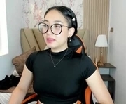 yuna__min is a 22 year old female webcam sex model.
