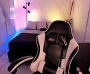 anabelwolf is a 22 year old female webcam sex model.