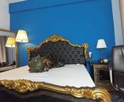 taahiraarabian is a 69 year old female webcam sex model.