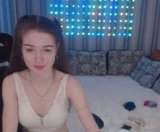 krizotxxx is a 18 year old female webcam sex model.