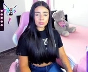 geminis11 is a 23 year old female webcam sex model.