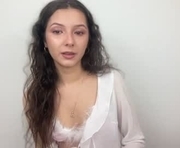 emmaaa_e is a 24 year old female webcam sex model.
