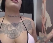 linda_hamilton587470 is a 19 year old female webcam sex model.