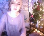 honeydewwaves_ is a 18 year old female webcam sex model.