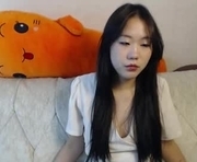 kil_la is a  year old female webcam sex model.