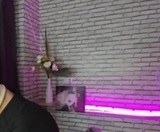 emilia_wayne is a 18 year old female webcam sex model.