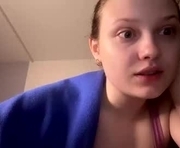amber_kirby is a 99 year old female webcam sex model.