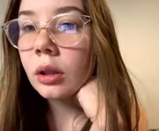 brittbabyy222 is a 18 year old female webcam sex model.