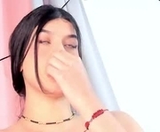 saralandry is a 21 year old female webcam sex model.